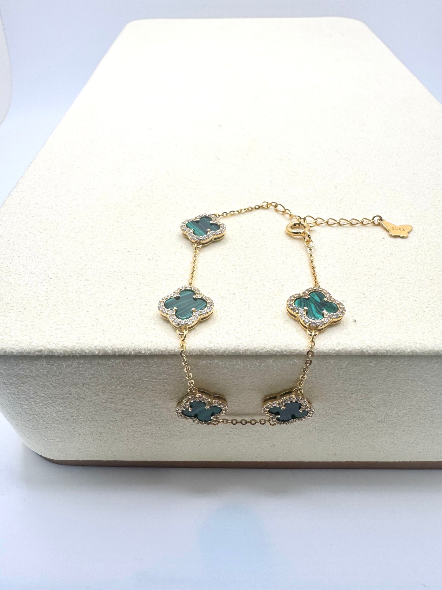 Four-Leaf Clover Luxe Bracelet – Gold Plated S925 (Black & Green)