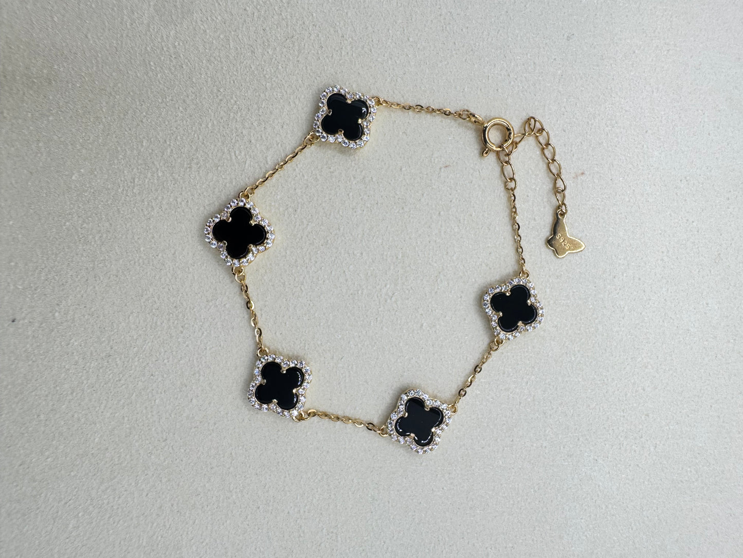 Four-Leaf Clover Luxe Bracelet – Gold Plated S925 (Black & Green)