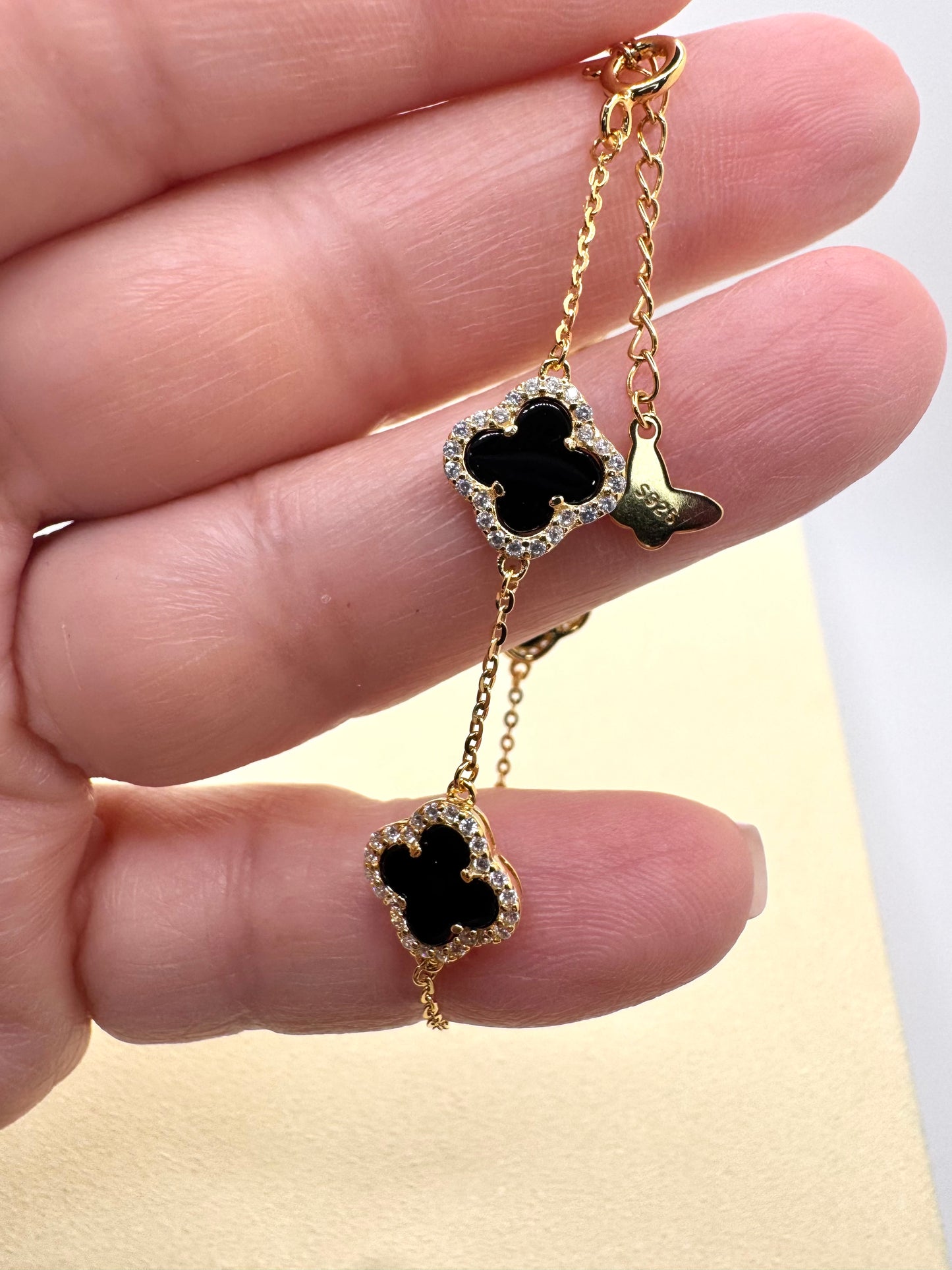 Four-Leaf Clover Luxe Bracelet – Gold Plated S925 (Black & Green)