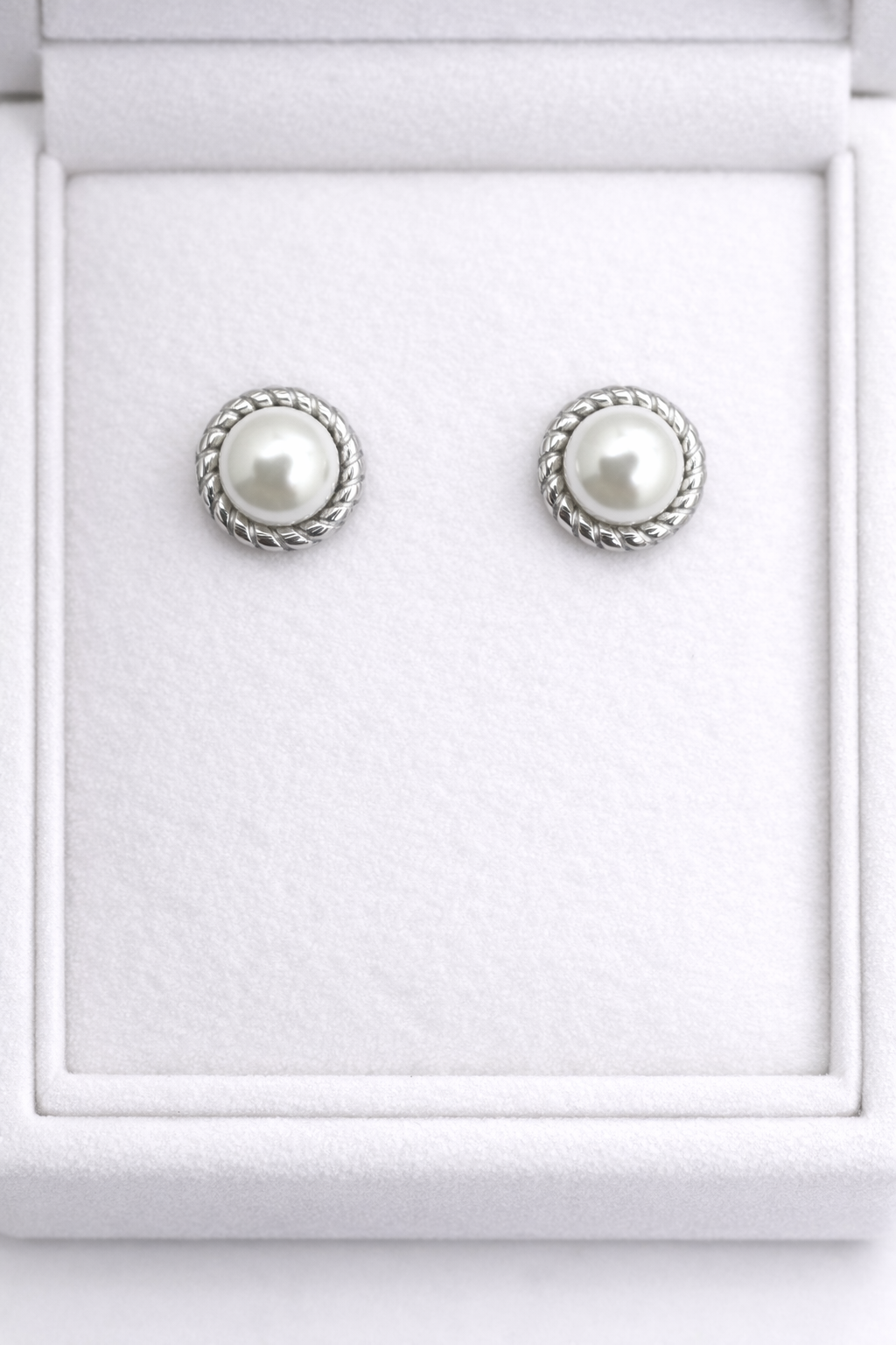 Small Classic Freshwater Pearl Rope Stud Earrings – S925 Sterling Silver (Gold or Silver Finish)