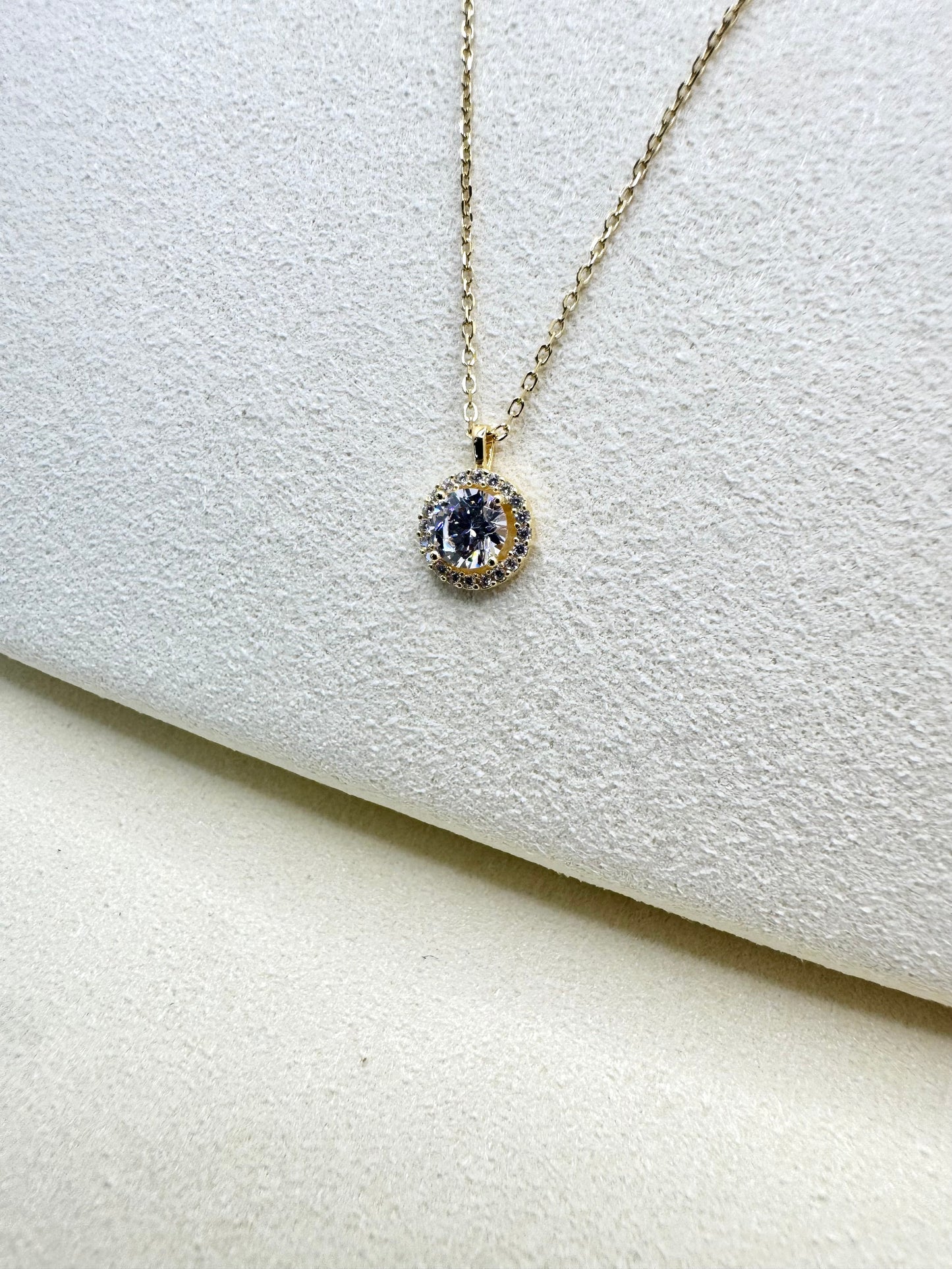 Round Halo Necklace with CZ | S925 Sterling Silver Gold Plated Pendant Necklace for Women